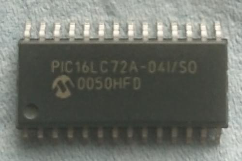 PIC16LC72A chip photo